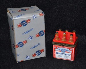 Vintage Budweiser Six 6 Pack Bottles Beer Hinged Porcelain Trinket Box by Enesco