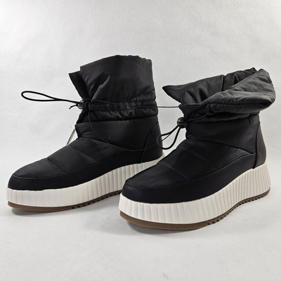 Falls Creek Aspen  Size 10 Women Black Boots Platform Nylon 
