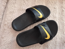 Nike Kawa Kids Slides Black Gold Swoosh Sandals Size UK 13.5 EU 32