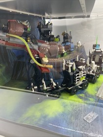LEGO Monster Fighters 9466/9467 Store Display