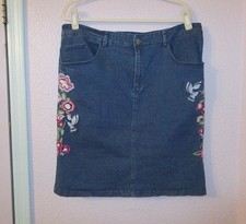 Vtg Embroidered Denim Jean Skirt Size XL Pockets Floral Bird Boho Country Cottag