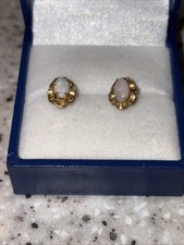 9ct Gold Opal Stud Earrings In Beautiful Condition 