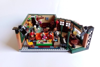 LEGO 21319 Ideas FRIENDS Central Perk Café 1.070 pcs. aufgebaut