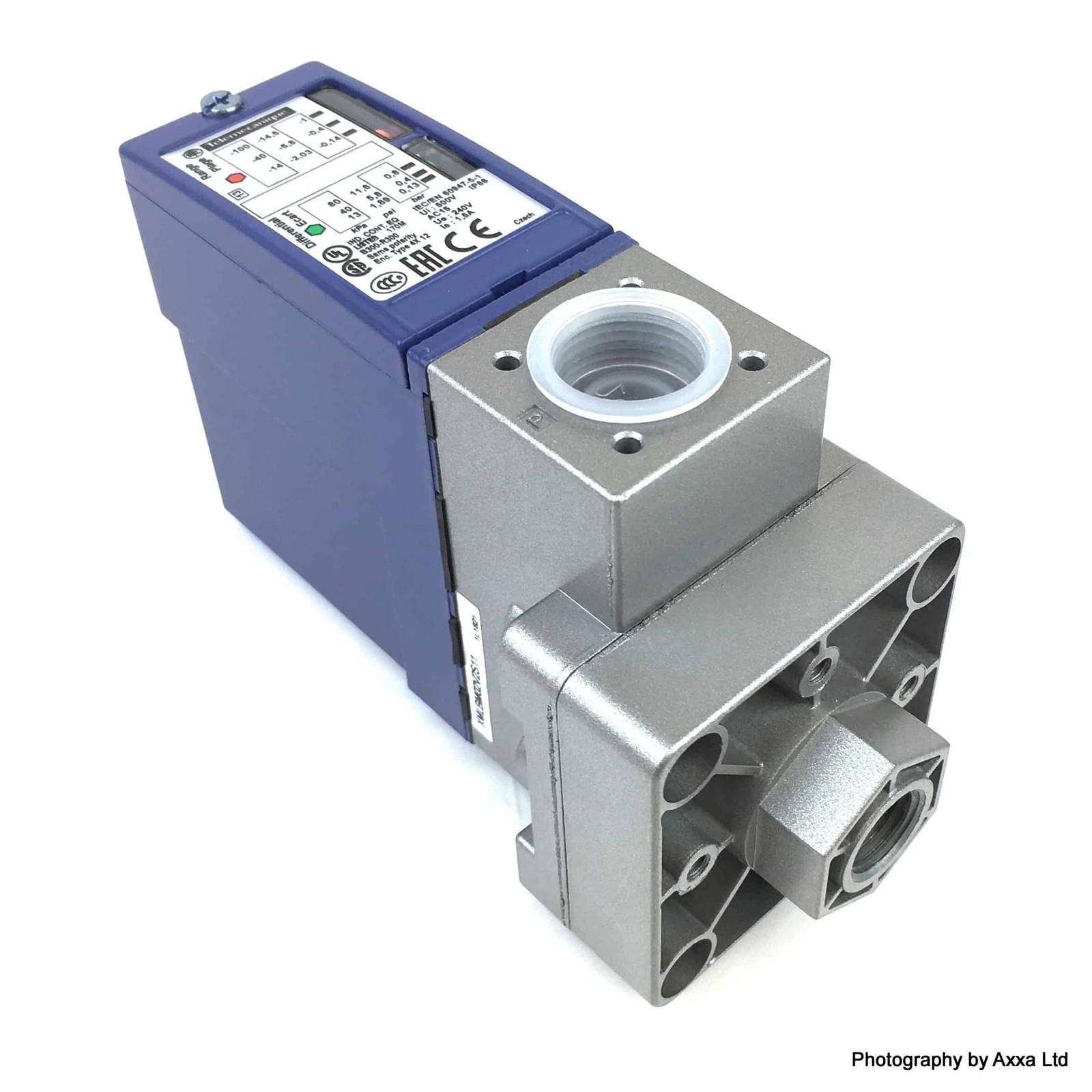 Pressure switch XMLBM02V2S11 Telemecanique -1 to -0.14bar 071266