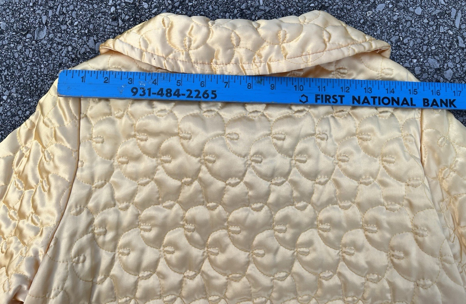 VTG GAYMODE JCPENNEY Butterscotch Quilted Embroidered Robe Housecoat Sz M