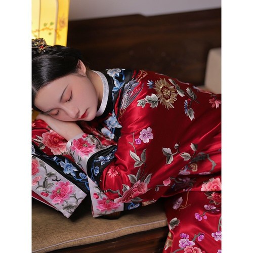 Chinese Vintage Hanfu Red Pan Button Large Front Embroidered Qipao Dress Set - Picture 3 of 7