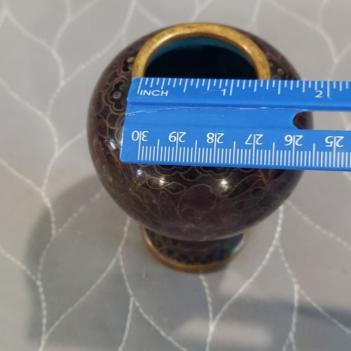 Chinese Cloisonne Burgundy Floral Gold Vase Approx. 3.75” Vintage - Picture 10 of 10