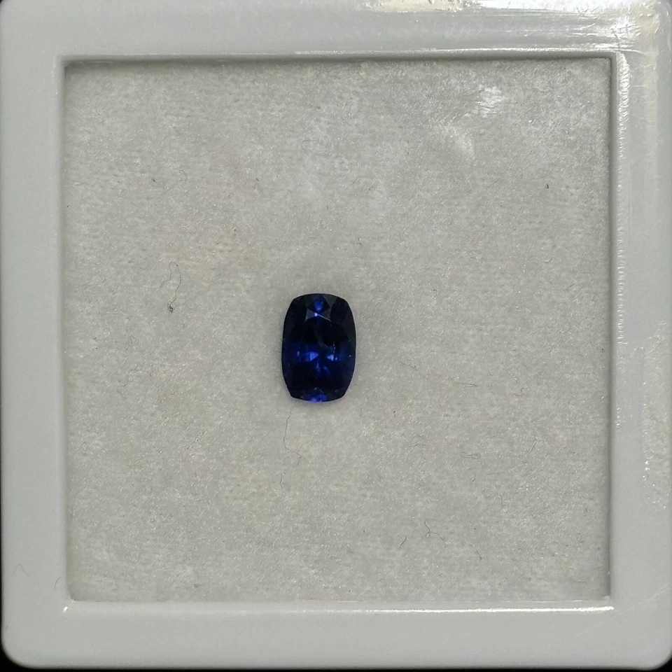 Blue Sapphire Gemstone Natural 1.70 Carat Cushion Genuine Loose Royal Gem 8x6mm - Image 4 of 4
