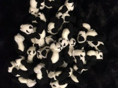 MINIATUR KLEINE GELENKIGE 6cm HOCH HANDGEFERTIGTE PANDA TEDDYBÄREN PUPPENSTUBE
