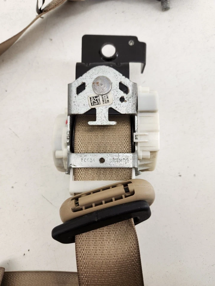 Ford F250 F350 2011-2016 adobe bronceado cabina extendida cinturón de seguridad trasero retractor derecho Foto 3 de 4