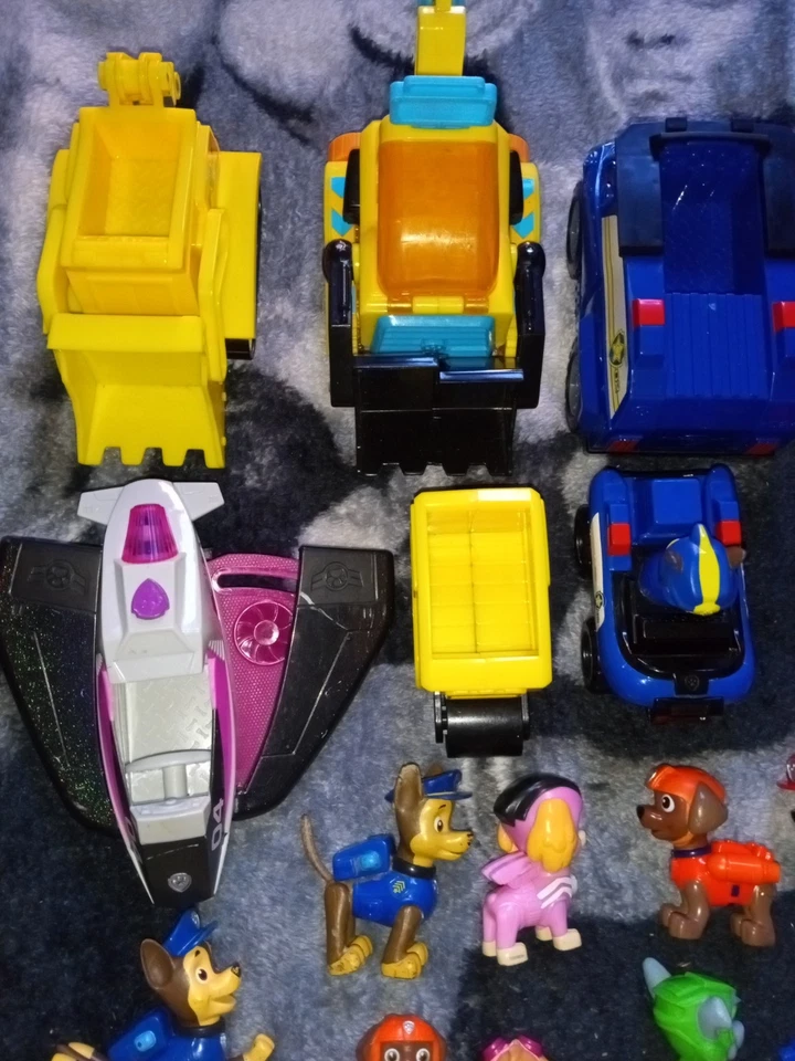 Lote de figuras y paseos Just Play Nickelodeon Paw Patrol Chase Rubble Skye Marshall  Foto 4 de 4