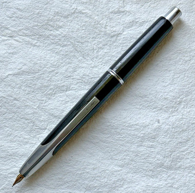 Pilot Vanishing Point Capless Fountain Pen Black Rhodium 18K Gold M Nib A506