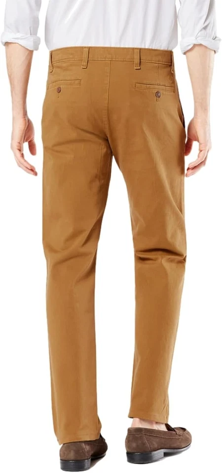 Chino Dockers Slim Fit Ultimate para hombre con Smart 360 Flex Foto 2 de 4