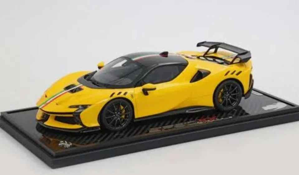 Modellino Auto BBR Models 1/18 Ferrari SF90 XX stradale Giallo Modena Italian... - Immagine 2 di 4