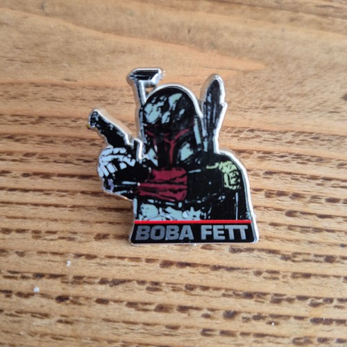 Star Wars Boba Fett Official Vintage Character Plastic Pin Badge 90s Lucas Arts - Bild 2 von 3