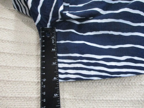 Cato Shorts Womens 10 Blue Striped Flat Front Zip Pockets Cotton White - Picture 9 of 10