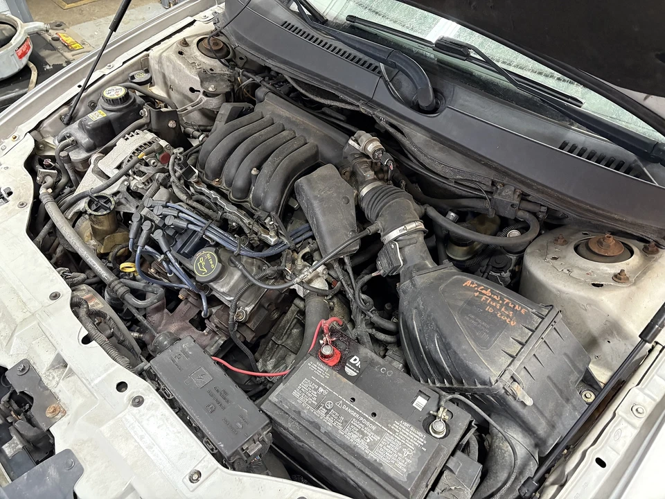 Used Right Engine Cooling Fan Motor fits: 2002 Ford Taurus Fan Assembly R. ID 1F Foto 2 de 4