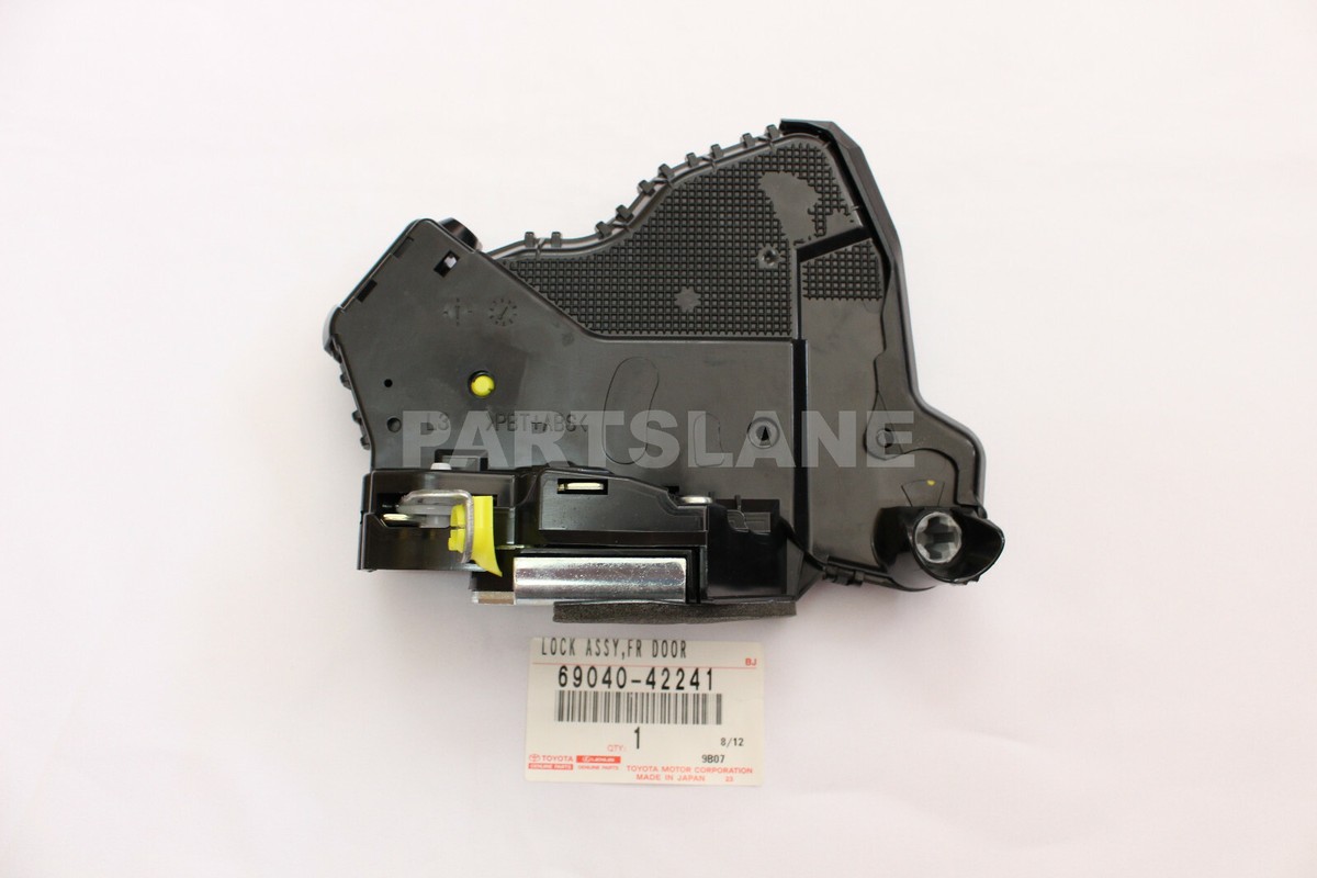 Toyota Land Cruiser RAV4 Lexus CT200h OEM Left Front Door Lock