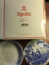 SPODE GIRL AT WELL BLUE AND WHITE TRINKET BOX