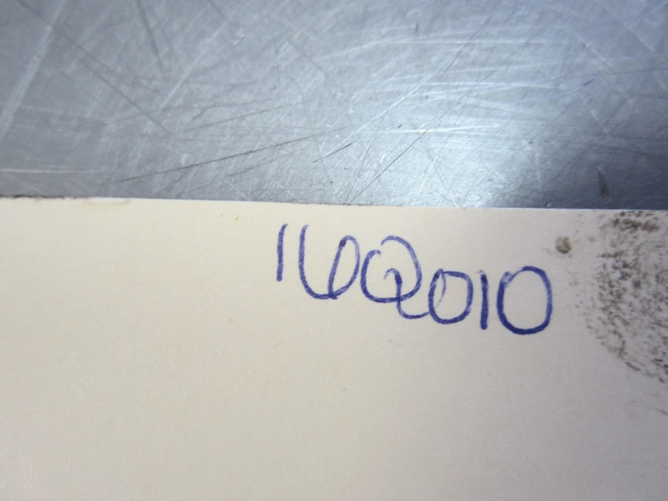 Carcasa termostato de 1999 Subaru Legacy 2.5 Foto 4 de 4