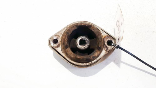 Motorhalterung und Getriebe (Motorhalterung)  Volkswagen Passat DE2012345-99