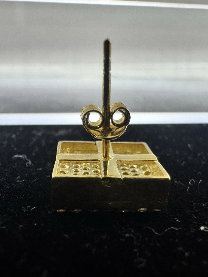 Brincos de moissonita folheados a ouro com tiras - Imagem 3 de 4