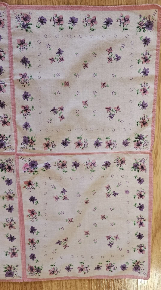 Panel de pañuelo floral vintage sin cortar 4 en 1 estampado de flores rosa y púrpura 20x20" Foto 3 de 4