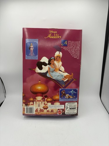 Walt Disney's Aladdin "Barbie Doll" Mattel 1992 con vestito classico - Foto 2 di 6