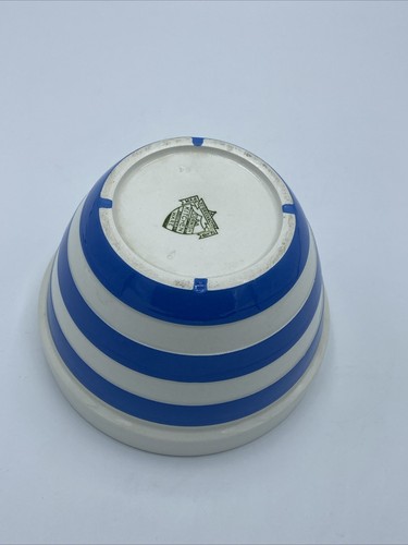 Cornishware T G Green Blue & White Mix & Pour Bowl - Picture 5 of 6
