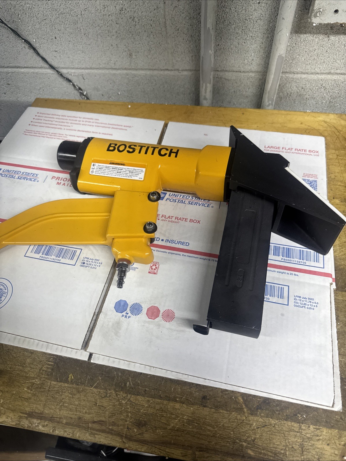 BOSTITCH M111 FLOORING NAILER