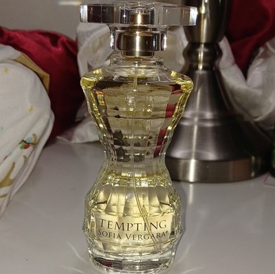 Sofia Vergara Tempting Eau de Parfum Spray 3.4 fl oz / 100 mL