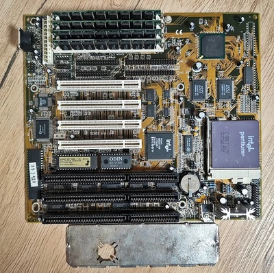 Zida Tomato 5DHX Rev 1.2 Socket 7 Baby AT Motherboard + 133MHz CPU + 48MB RAM - Image 1 of 4