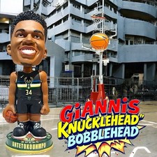 GIANNIS ANTETOKOUNMPO Milwaukee Bucks 
