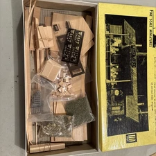 FSM Fine Scale Miniatures Kit #55 Truck Terminal -NIB 