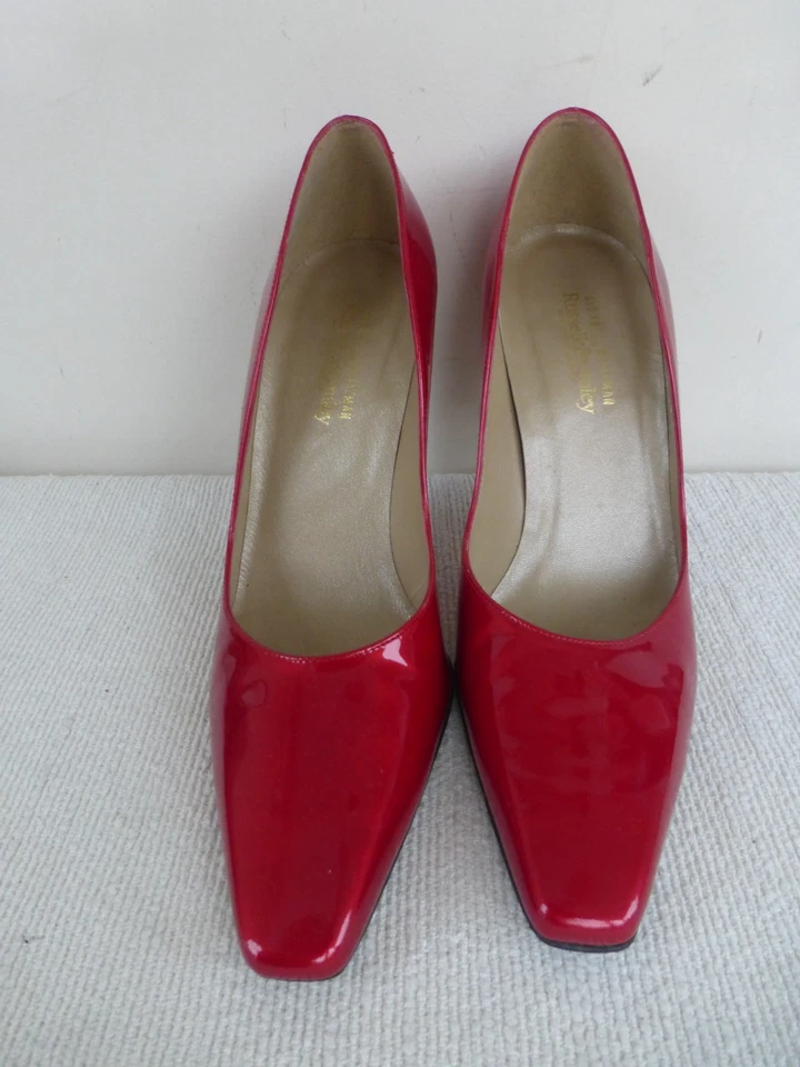 Stuart Weitzman for Russell & Bromley Red Patent Court Shoe Heels UK 6 US 8 - Image 2 of 4