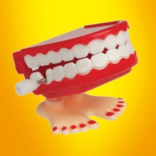 CHATTERING TEETH - MINI - Magic  Party Tricks