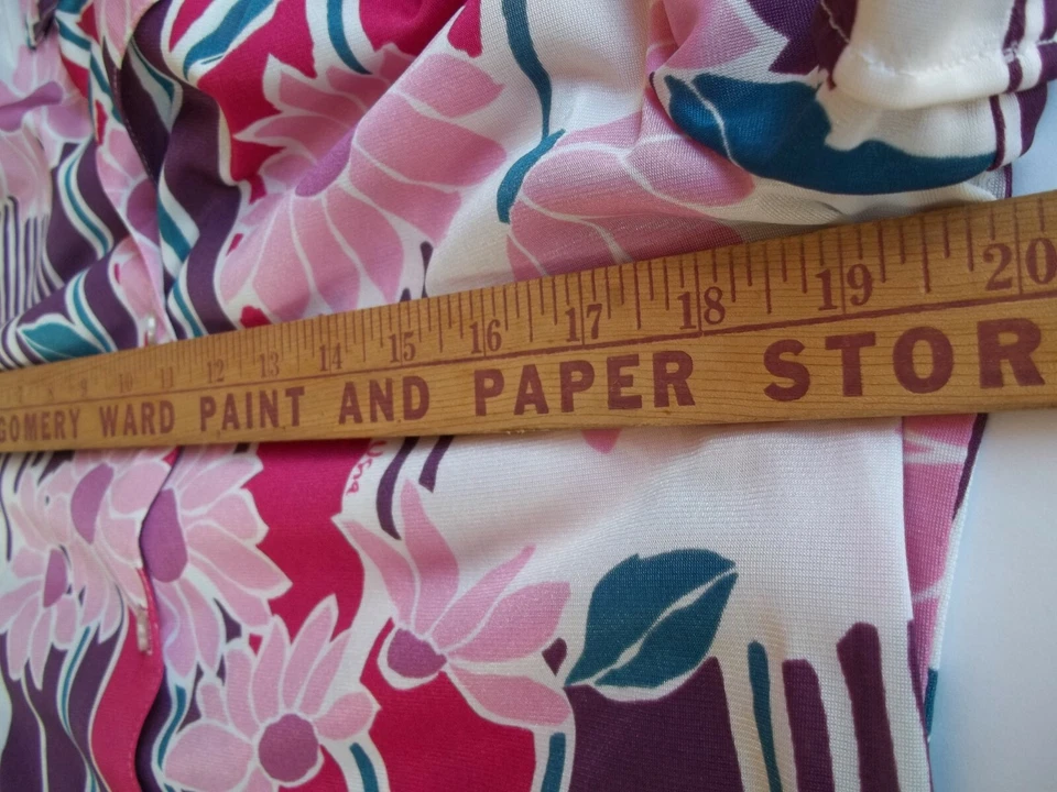 Vintage Vera Lady Bug Flower Power Button Down Jersey Top Pink Purple 70's era M - Image 3 of 4