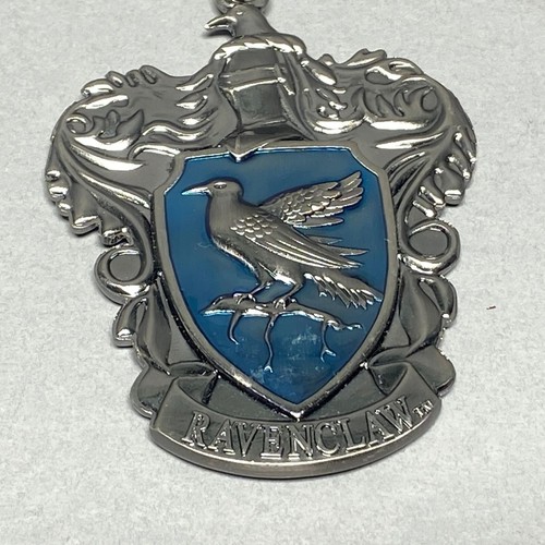 Harry Potter Ravenclaw Crest Pewter Keychain - Picture 4 of 7