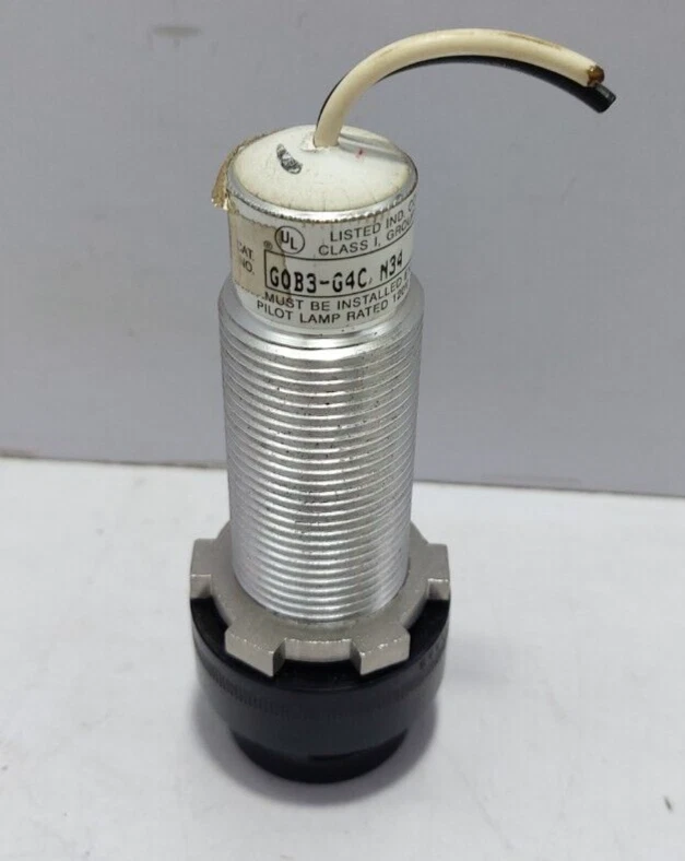 Hubbell Killark G0B3-G4C N34 Red Pilot Light Control Operator Lamp Rated 120V 3W - Image 2 of 4