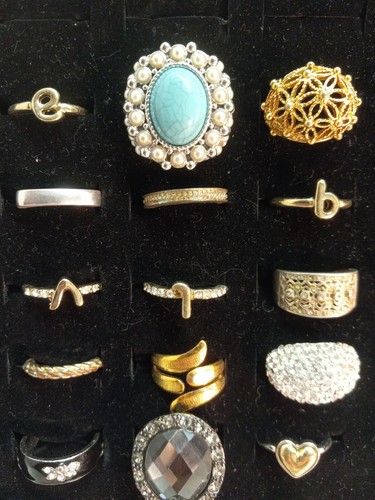 Assortment of fashion rings. varies styles and sizes - Bild 6 von 12
