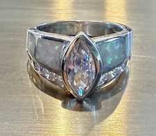 .925 S/S KREIERTER OPAL RING, besetzt mit 2 K...