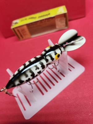 black and white fishing lures Game On X-Walk Topwater Lure 6" 2 oz adding enticing body roll to soft Pultz Black and White Bass