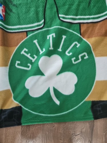 Northwest NBA Boston Celtics Toss bequemer Überwurf mit Ärmeln. - Bild 2 von 5