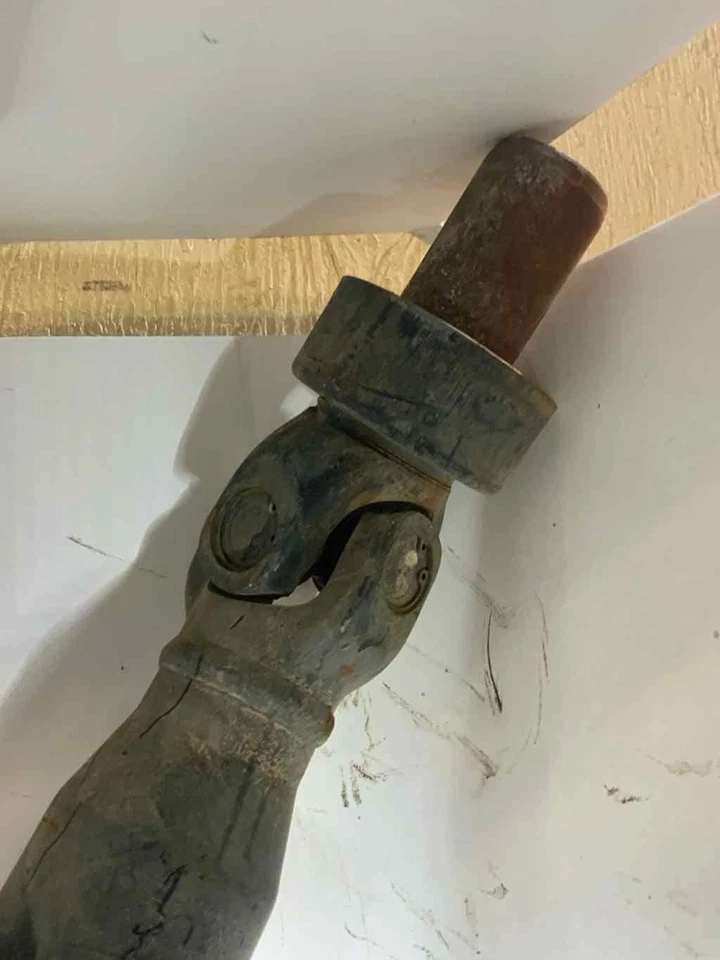 Eje de transmisión trasero Suzuki Grand Vitara 1999-2005 2710265D00 34" W-W 2,5 L 4 puertas 4x4 Foto 3 de 4