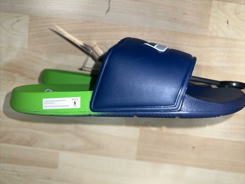 Men’s New Seattle Seahawks Logo Navy / Green Slides Foco Sandals Size 7/8 Small - Picture 6 of 6