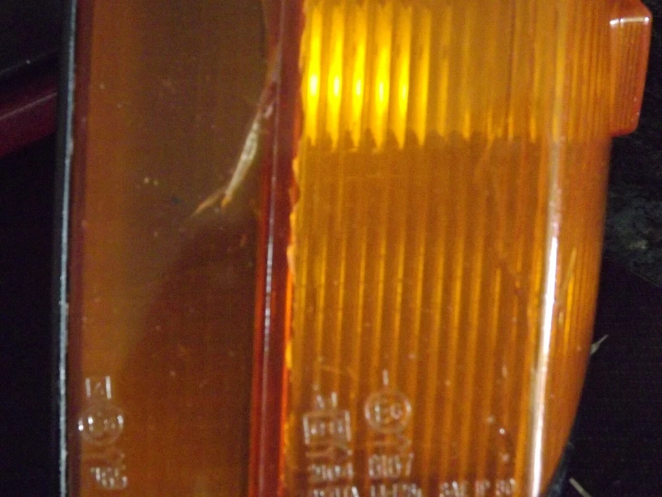 Conjunto de luz de esquina delantera lado conductor OEM 82-83 Toyota Celica A60 14-126 L DV8 Foto 4 de 4