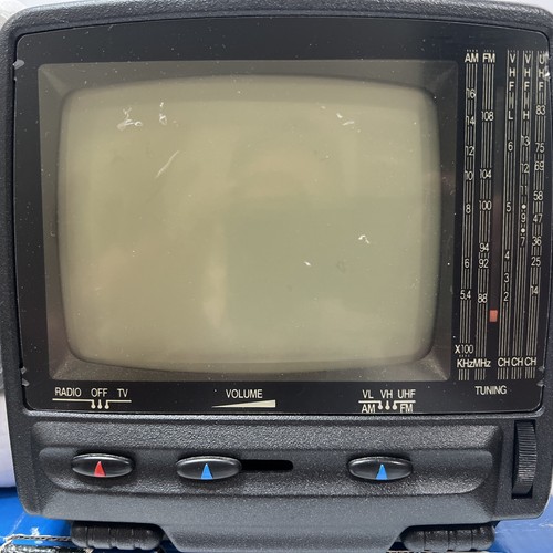 ACTION ACN-3514 Portable Black & White TV Television With AM/FM Radio OG PKG - Picture 2 of 4