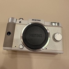  Excellent condition PENTAX Q White W Lens Kit