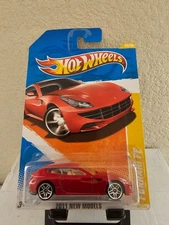 Hot Wheels Ferrari FF 2011 New Models Red F41