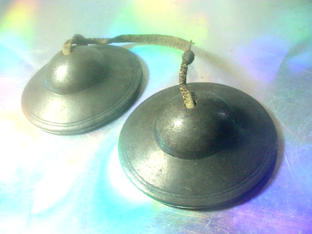 Tingsha B key crown 7th chakra Buddha cymbal bells prayer healing hand cyrmbals